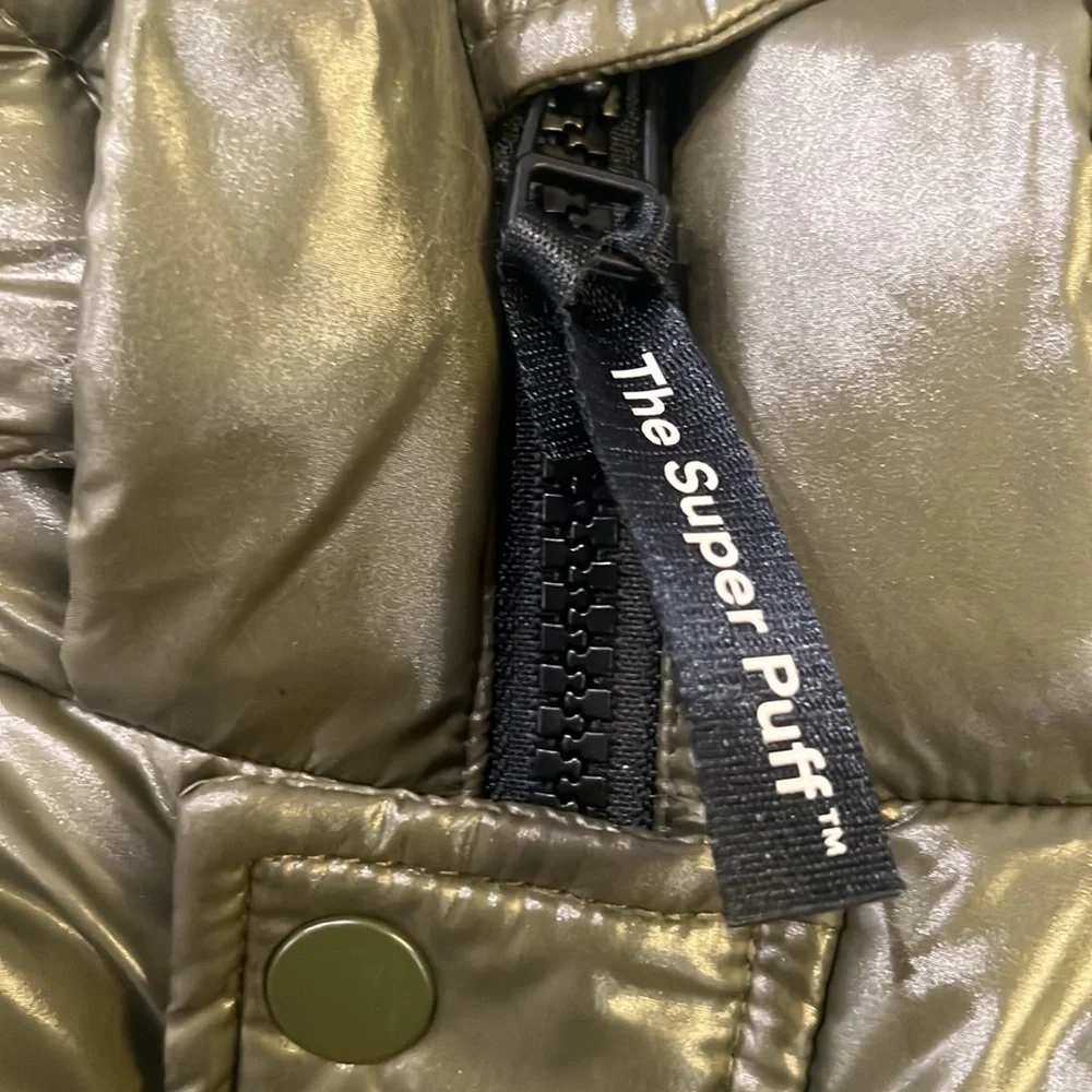 Aritzia TNA Shiny Olive Green Puffer Jacket - Picture 4 of 9